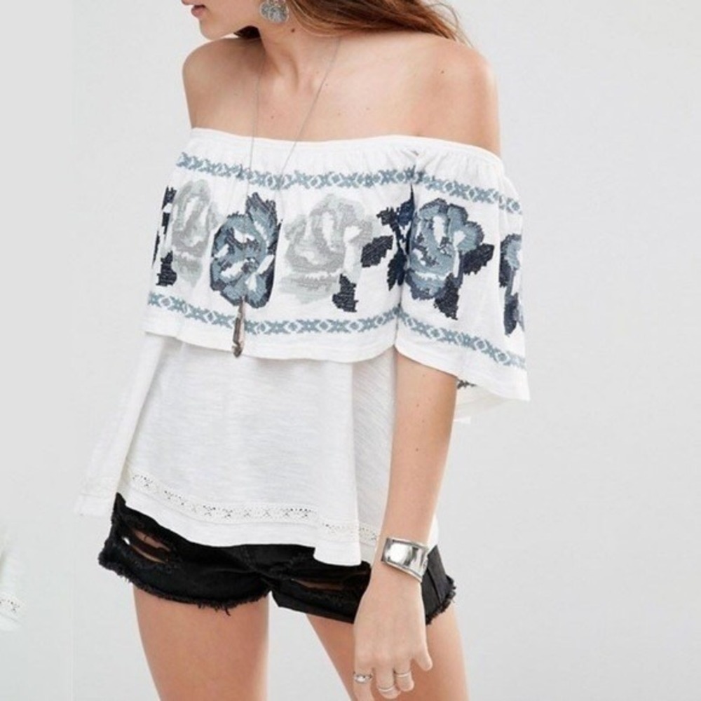 Free People Top L White Blue Floral Off Shoulder Bohemian Peasant Romantic